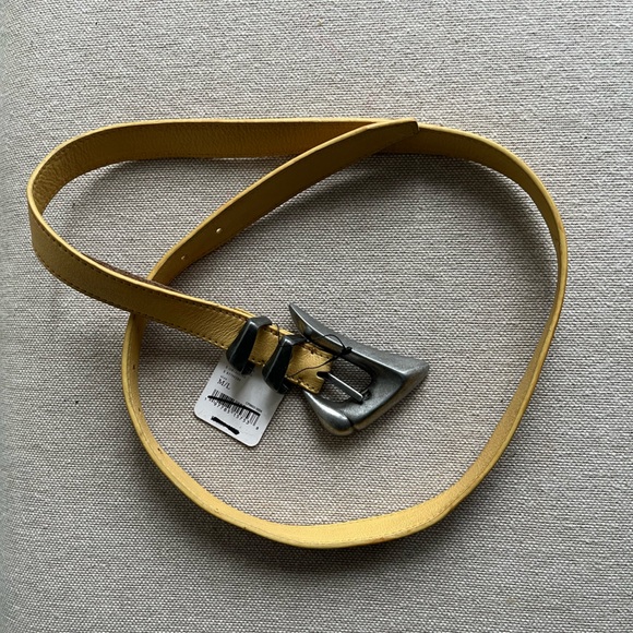 FREE PEOPLE Billie Yellow Leather Belt With Silver Buckle Size M/L - Picture 4 of 5